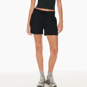 Aritzia TNA Boyfriend Cozy Fleece Black Sweat Shorts Small